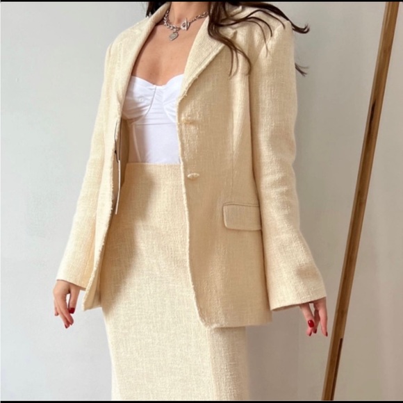 2pc set Nwt ZARA TEXTURED POCKET BLAZER Perl button and matching skirt - Picture 2 of 8